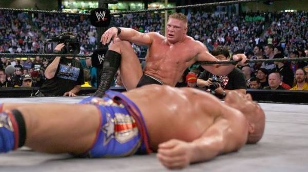 Шесть звёзд по версии WWE, которые первыми смогли вырваться из знаковых завершающих приёмов