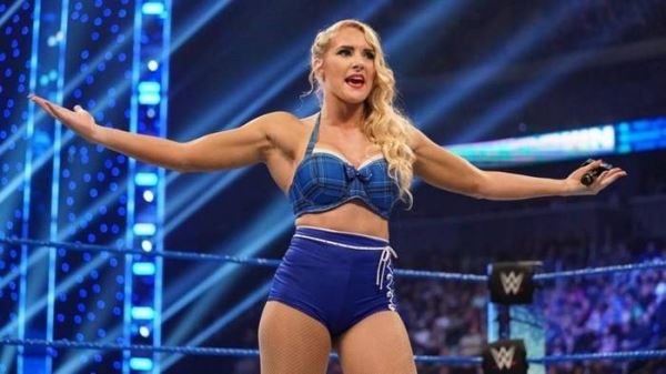WWE возвращают Лэйси Эванс